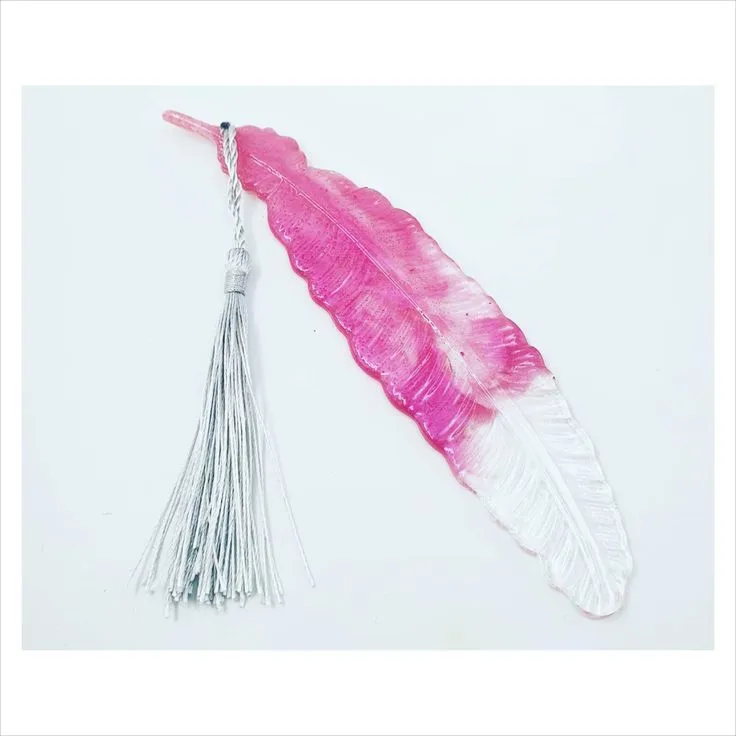 Angel’s Feather – Luxury Pink Resin Bookmark 襁