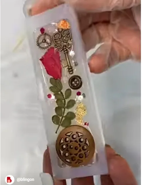 Bling-On®-Real-Flower-Steampunk-Resin-Bookmark--Artisan-Bookmark-for-Booklovers-Gifting-🌸