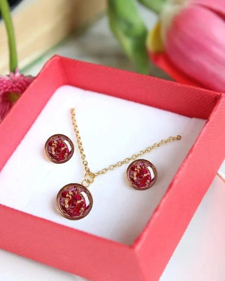 Bling On® Real Rose Resin Necklace Set – India’s No.1 Handmade Jewellery for Elegant Gifting & Daily Glam (1)