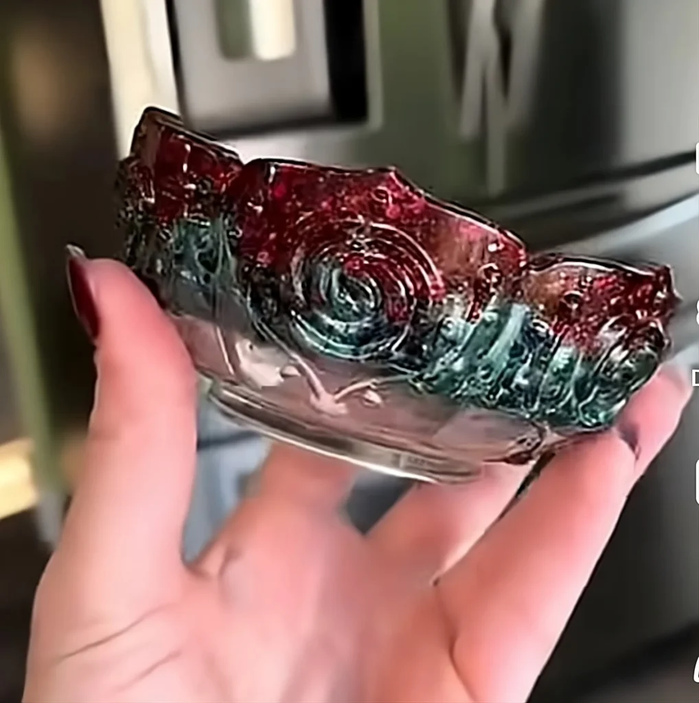 Bling On® RoseWave Resin Bowl – Luxe Floral Artware for Home & Gifting (2)