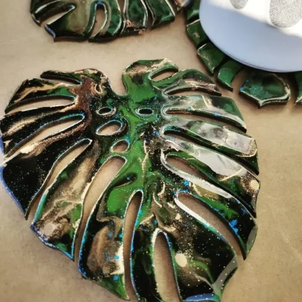 Monstera Leaf Resin Coaster – Handmade Luxury Home Decor for Gen Z & Millennials Trending in India online shopping (1)