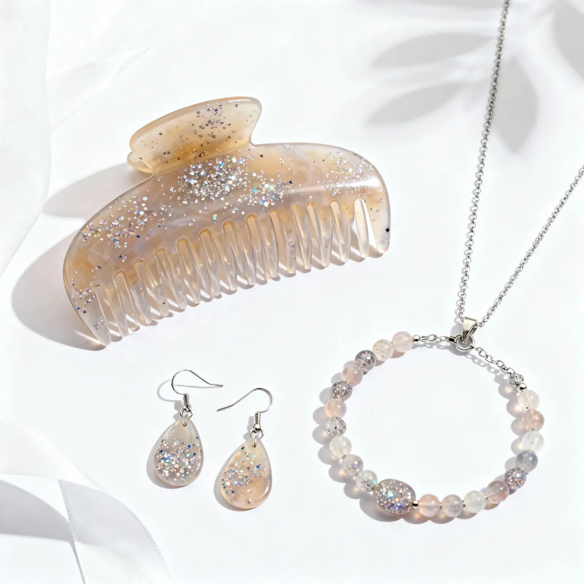 Sparkling Handmade Resin Glitter Comb – Luxury Hair Accessory for Indian Girls, Millennials & Gen Z  (1)
