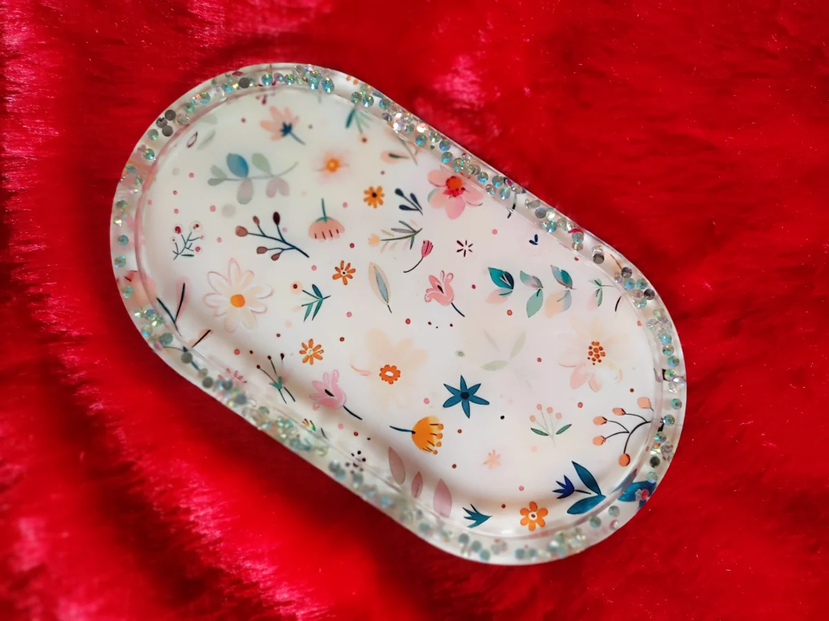 Handmade Resin Jewellery Trinket Tray – Bling On® Luxury Collection for Gen Z & Millennials (1)