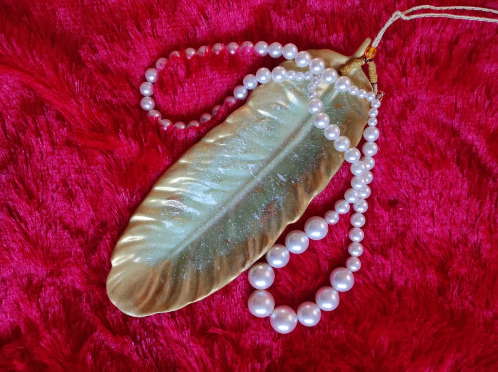 Leaf-Shaped Golden Handmade Jewellery Tray – Custom Wedding Showcase   ✨ (5)