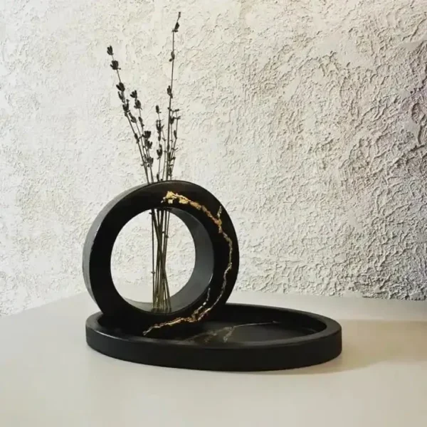 🖤 Handmade Luxury Black Resin Kintsugi Ring Vase with Tray